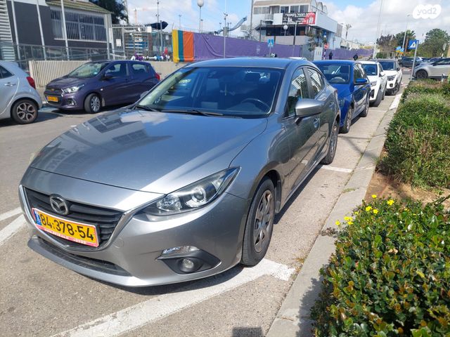 מודעת רכב מאזדה 3