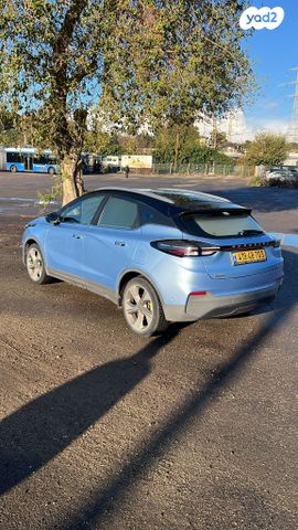 מודעת רכב ג׳ילי Geometry C