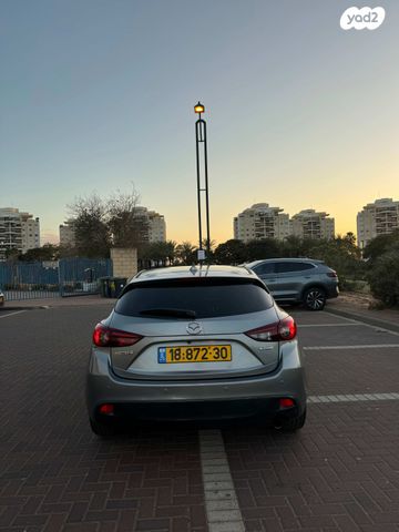 מודעת רכב מאזדה 3