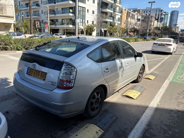 מודעת רכב טויוטה פריוס