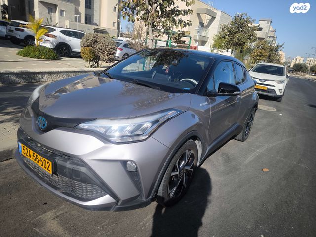מודעת רכב טויוטה C-HR
