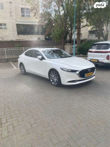 מודעת רכב מאזדה 3