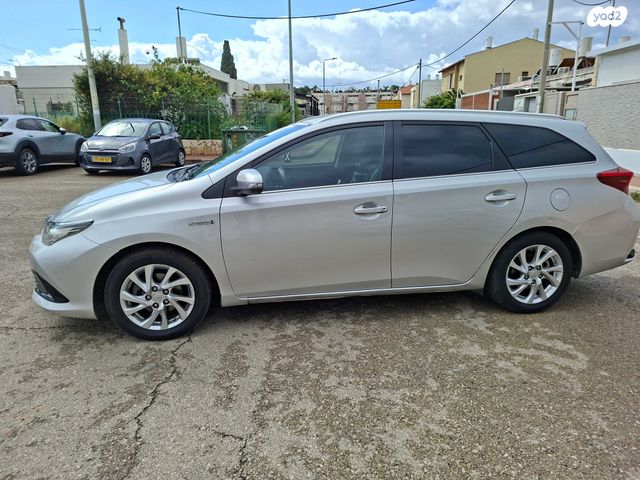 מודעת רכב טויוטה אוריס