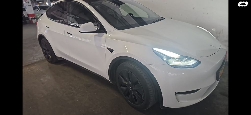 מודעת רכב טסלה מודל Y