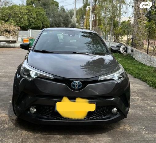 מודעת רכב טויוטה C-HR