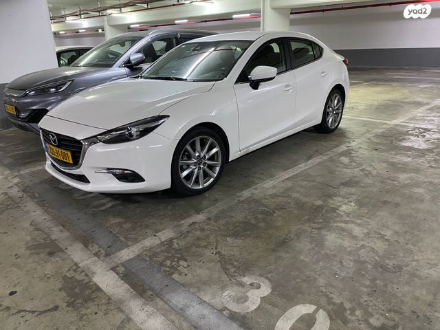 מודעת רכב מאזדה 3