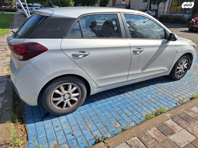 מודעת רכב יונדאי i20