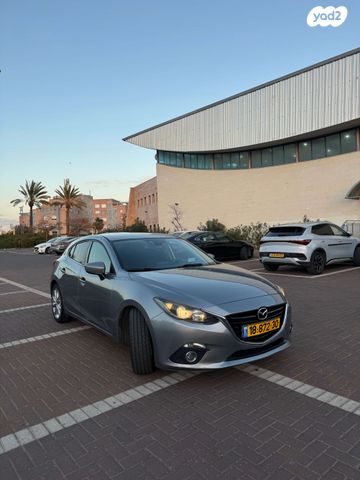 מודעת רכב מאזדה 3