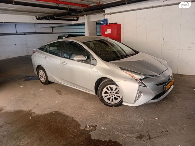 מודעת רכב טויוטה פריוס