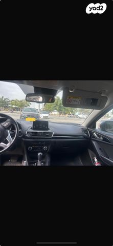 מודעת רכב מאזדה 3