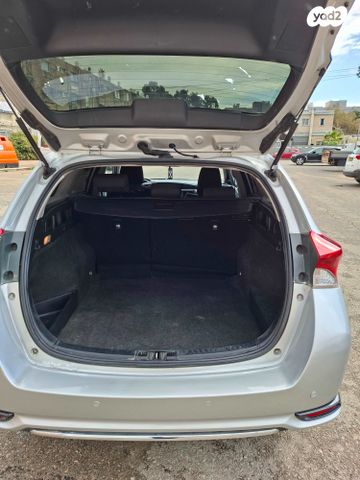 מודעת רכב טויוטה אוריס