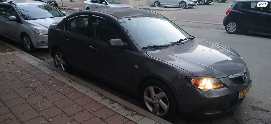 מודעת רכב מאזדה 3