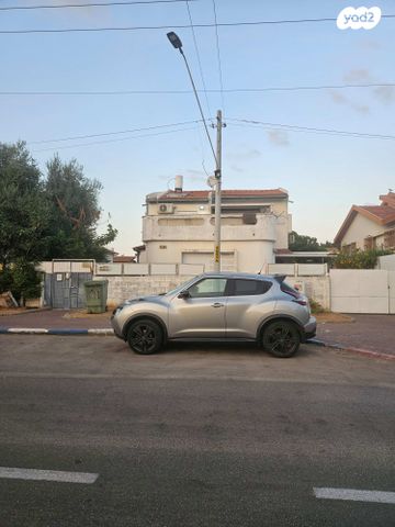 מודעת רכב ניסאן ג'וק