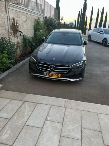 מודעת רכב מרצדס-בנץ E-class