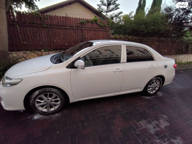 מודעת רכב טויוטה קורולה