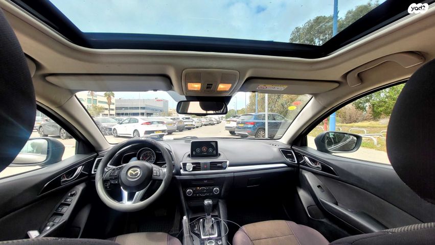 מודעת רכב מאזדה 3