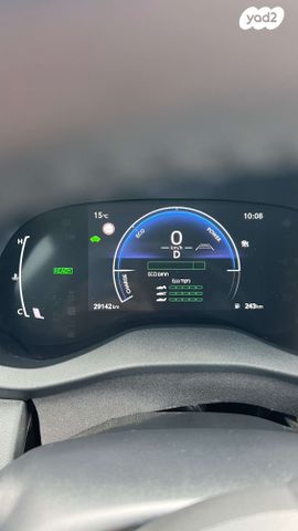 מודעת רכב טויוטה יאריס קרוס