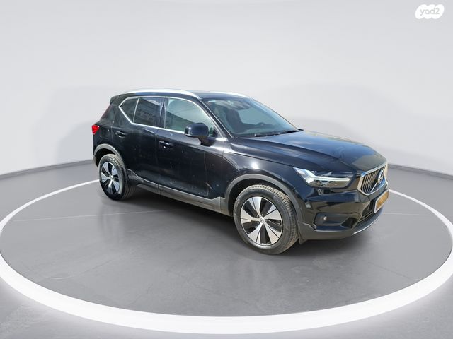 מודעת רכב וולוו XC40 2