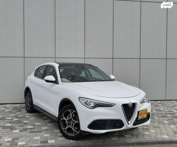 מודעת רכב אלפא רומיאו סטלביו