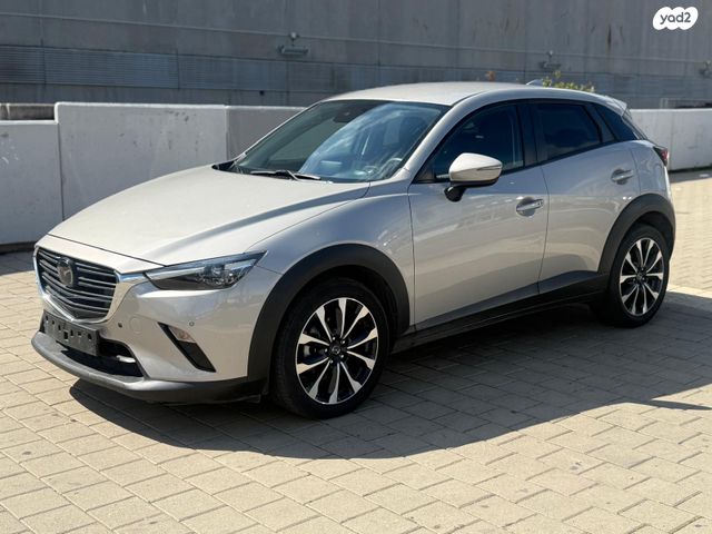 מודעת רכב מאזדה CX-3