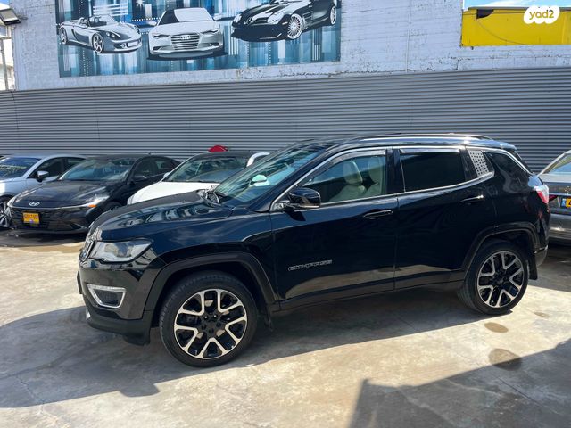 מודעת רכב ג'יפ קומפאס