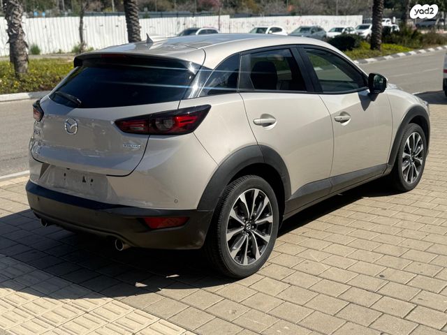 מודעת רכב מאזדה CX-3 2