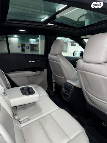 מודעת רכב קאדילק XT4