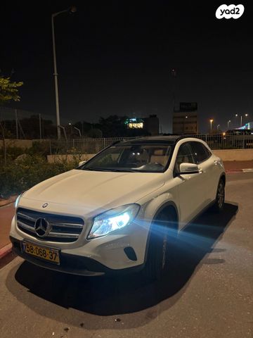 מודעת רכב מרצדס-בנץ GLA