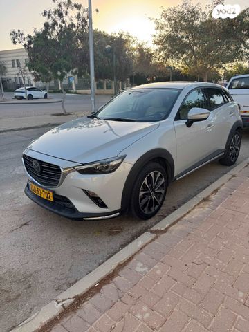 מודעת רכב מאזדה CX-3