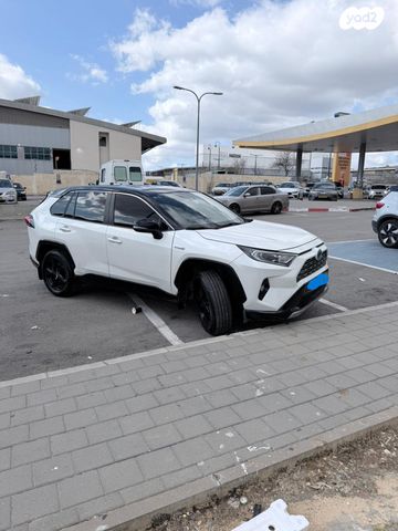 מודעת רכב טויוטה RAV4