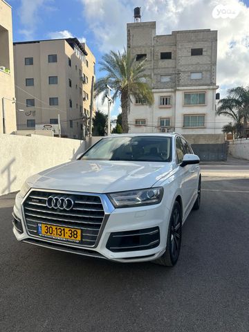 מודעת רכב אאודי Q7