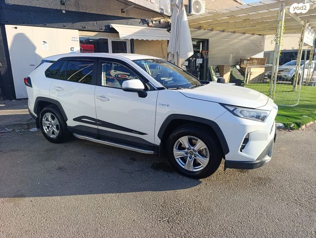 מודעת רכב טויוטה RAV4