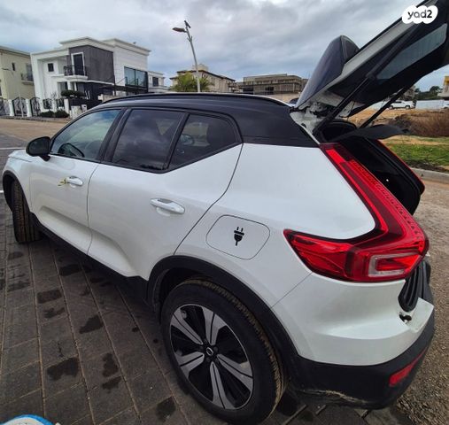 מודעת רכב וולוו XC40