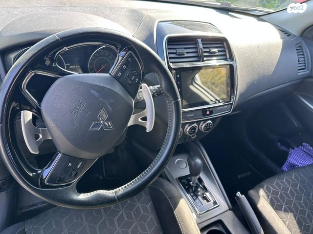 מודעת רכב מיצובישי ASX