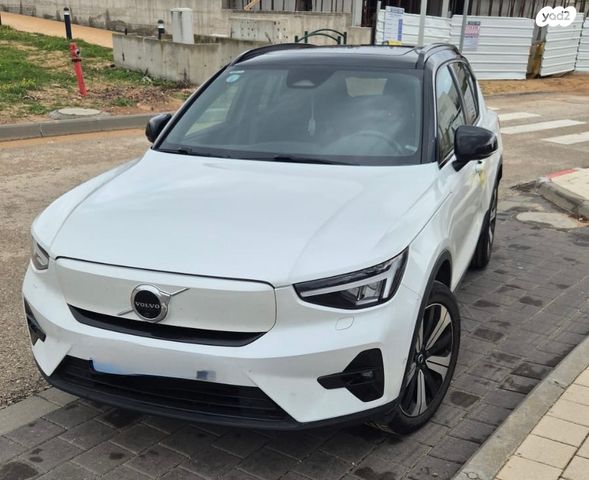 מודעת רכב וולוו XC40