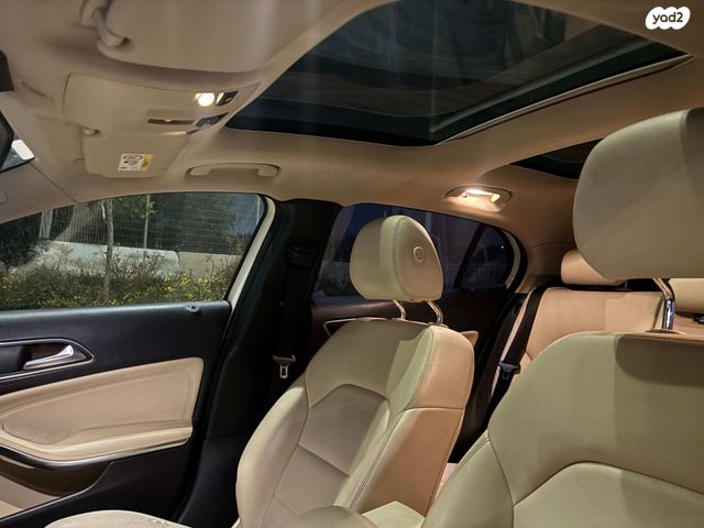 מודעת רכב מרצדס-בנץ GLA