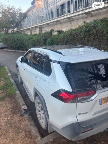 מודעת רכב טויוטה RAV4