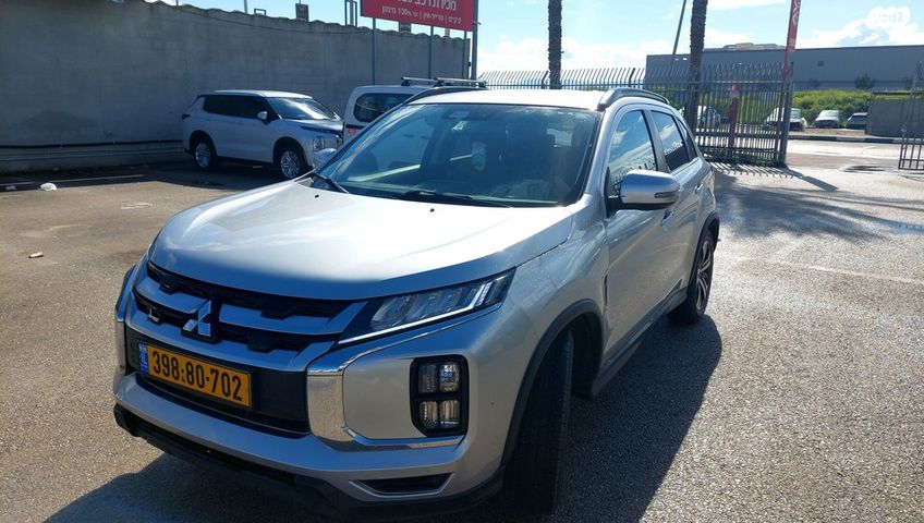 מודעת רכב מיצובישי ASX