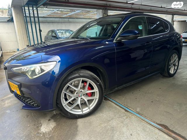 מודעת רכב אלפא רומיאו סטלביו