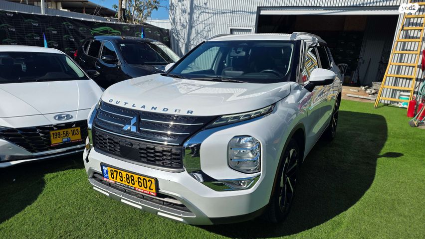 מודעת רכב מיצובישי אאוטלנדר 1