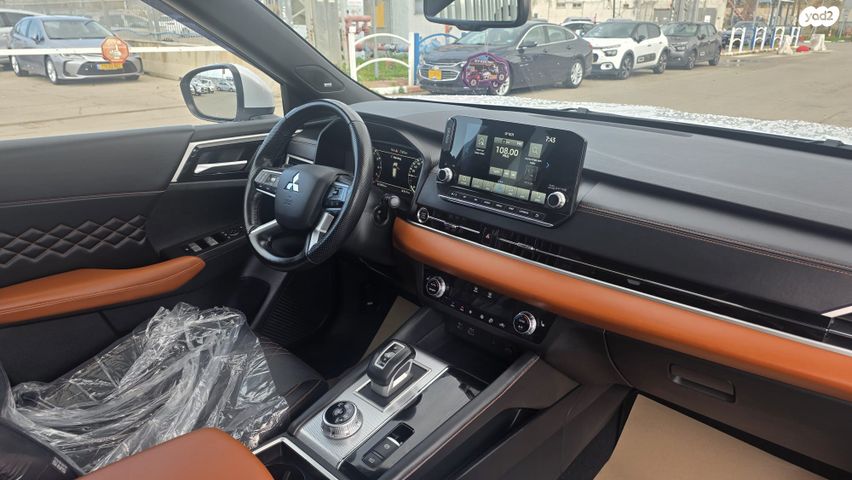 מודעת רכב מיצובישי אאוטלנדר 2