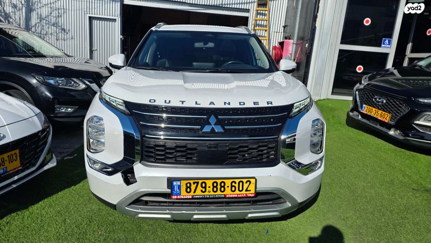 מודעת רכב מיצובישי אאוטלנדר 2