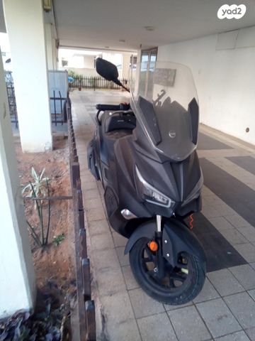 מודעת רכב סאן יאנג ג'וי-מקס Z-250