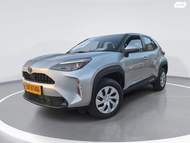 מודעת רכב טויוטה יאריס קרוס