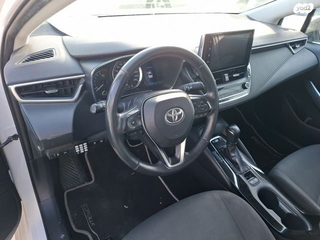 מודעת רכב טויוטה קורולה 1