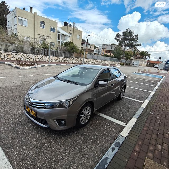 מודעת רכב טויוטה קורולה