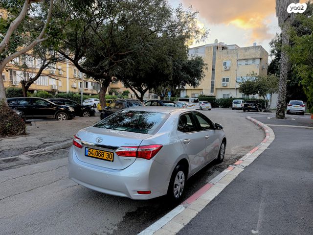 מודעת רכב טויוטה קורולה 2