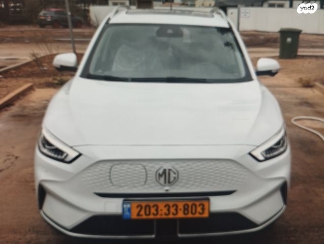 מודעת רכב אם ג'י ZS