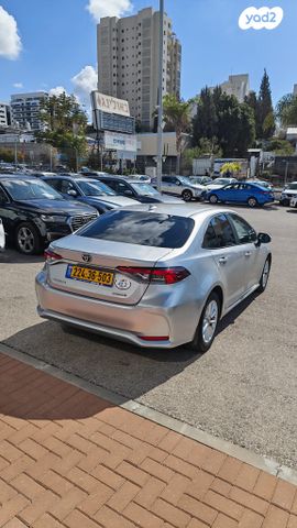 מודעת רכב טויוטה קורולה 2