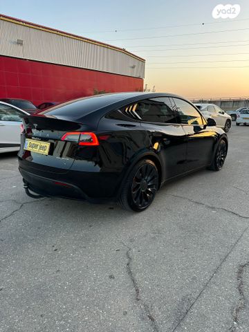 מודעת רכב טסלה מודל Y 2